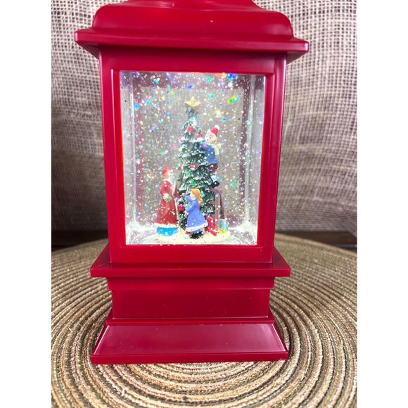 Christmas Water Glittering Snow Globe Lantern, Battery Powered New in Box - Picture 3 of 13